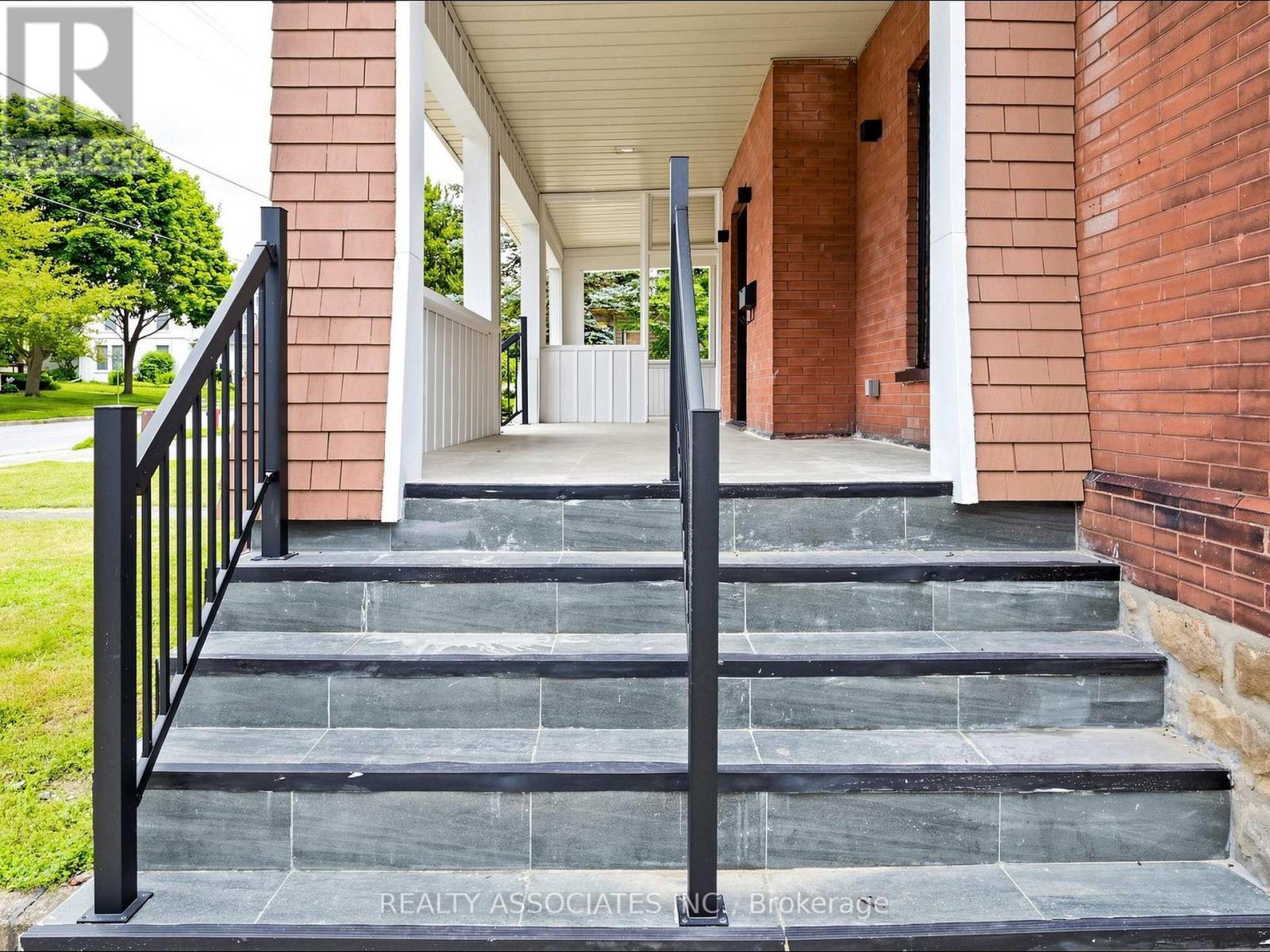 6058 Culp Street, Niagara Falls, Ontario  L2G 2B7 - Photo 4 - X13676294