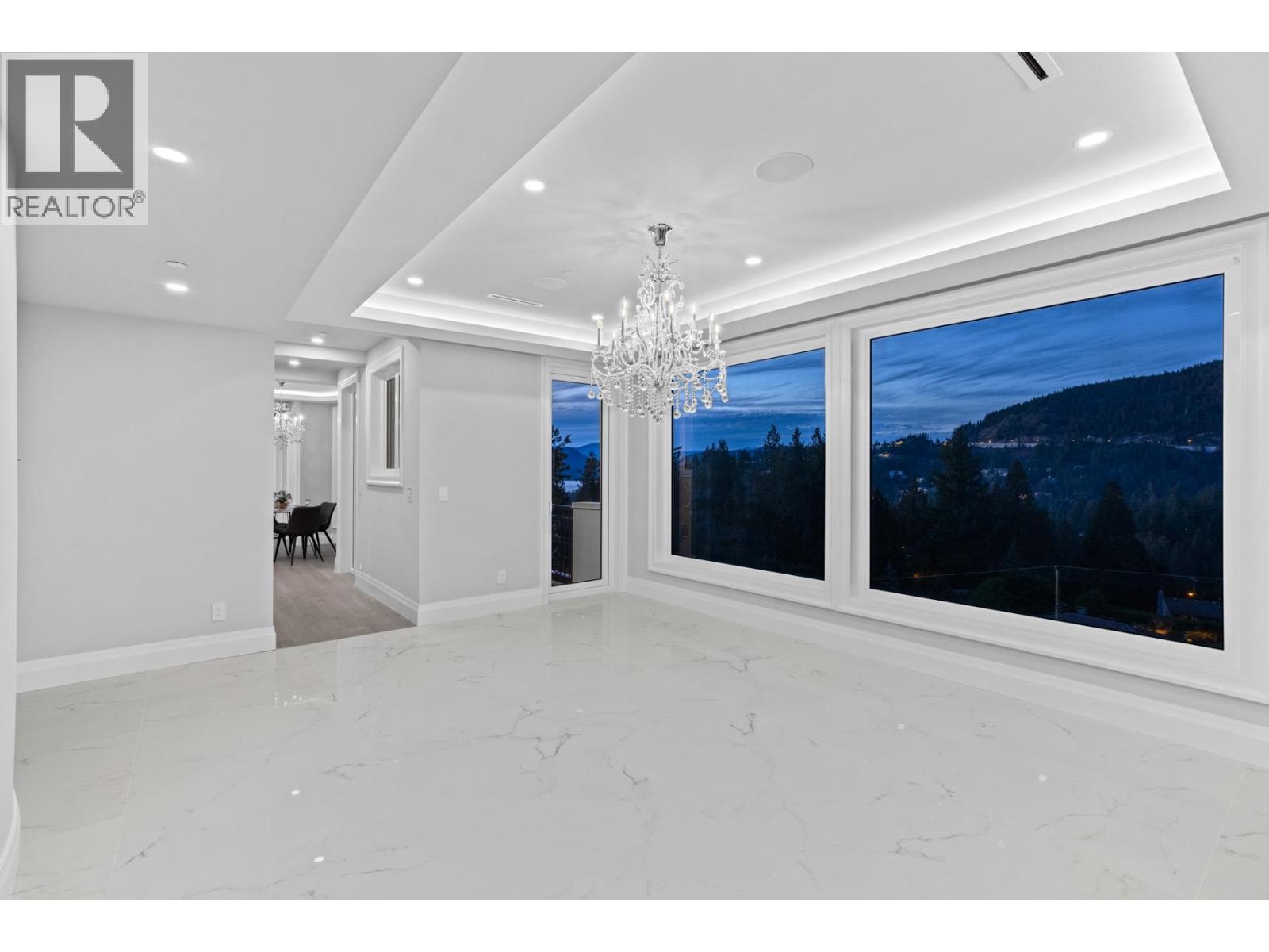5417 Greentree Road, West Vancouver, British Columbia  V7W 1N3 - Photo 13 - R3154296