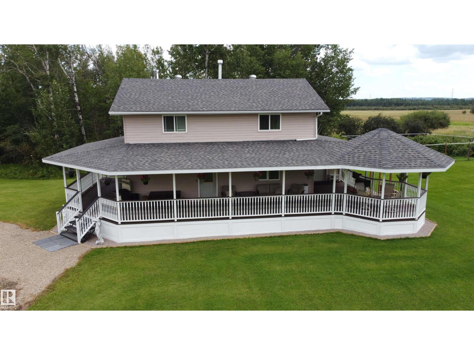 8027 Twp 524, Rural Yellowhead, Alberta  T0E 0T0 - Photo 2 - E4503829