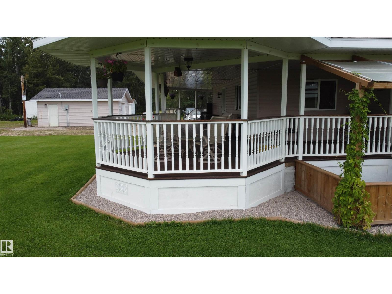8027 Twp 524, Rural Yellowhead, Alberta  T0E 0T0 - Photo 4 - E4503829