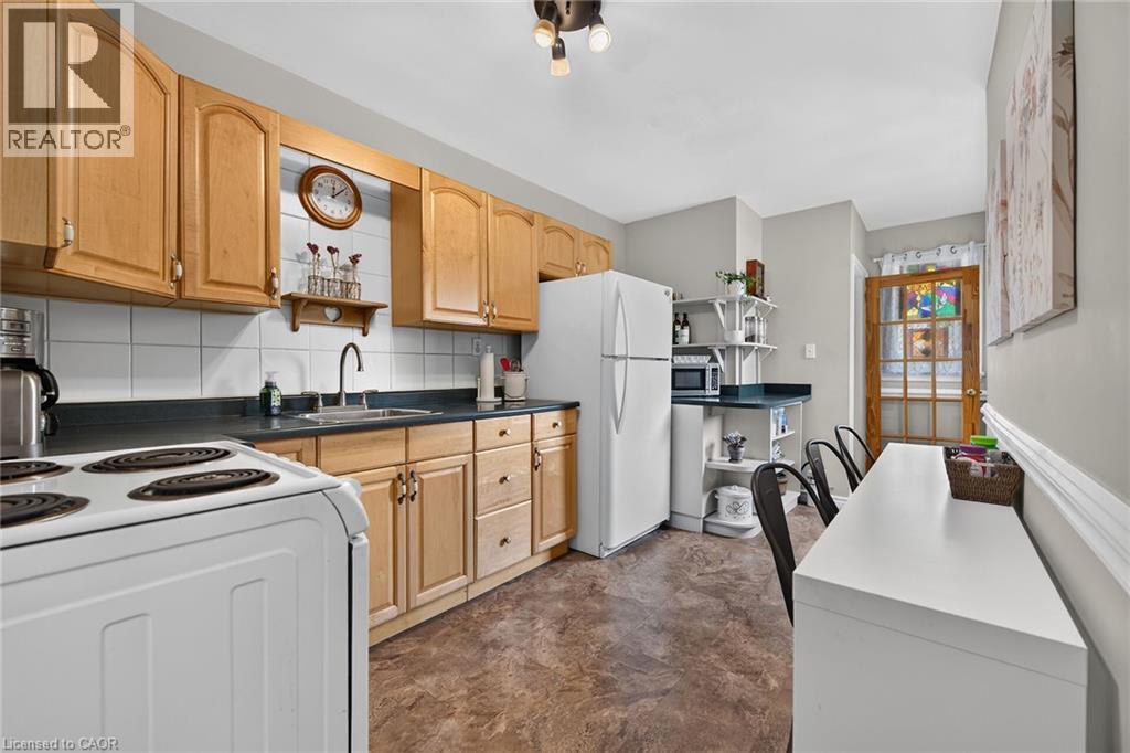 206 East 13th Street, Hamilton, Ontario  L9A 3Z7 - Photo 11 - 40849045