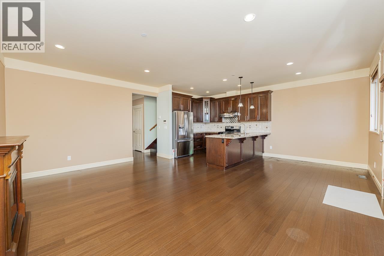 1216 Nanaimo Street, New Westminster, British Columbia  V3M 2E9 - Photo 9 - R3139395