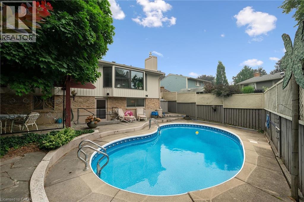30 Shuh Avenue, Kitchener, Ontario  N2A 2X9 - Photo 4 - 40855866