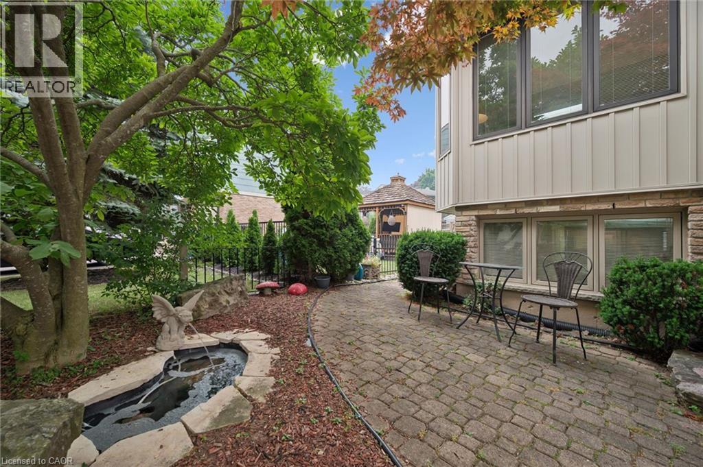 30 Shuh Avenue, Kitchener, Ontario  N2A 2X9 - Photo 6 - 40855866