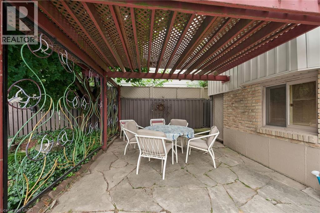 30 Shuh Avenue, Kitchener, Ontario  N2A 2X9 - Photo 39 - 40855866
