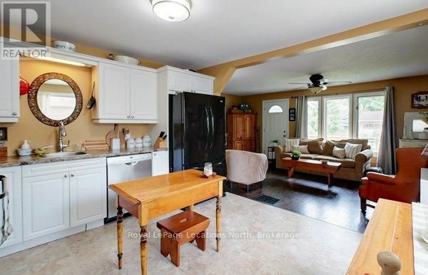 245 Jane Street, Clearview, Ontario  L0M 1S0 - Photo 14 - S13532262