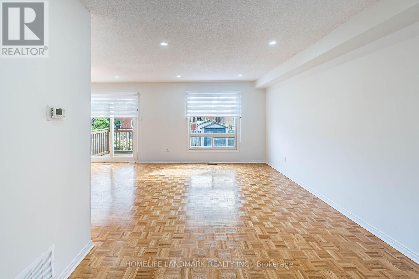 62 Danjohn Crescent, Toronto, Ontario  M1V 3N4 - Photo 7 - E13672854
