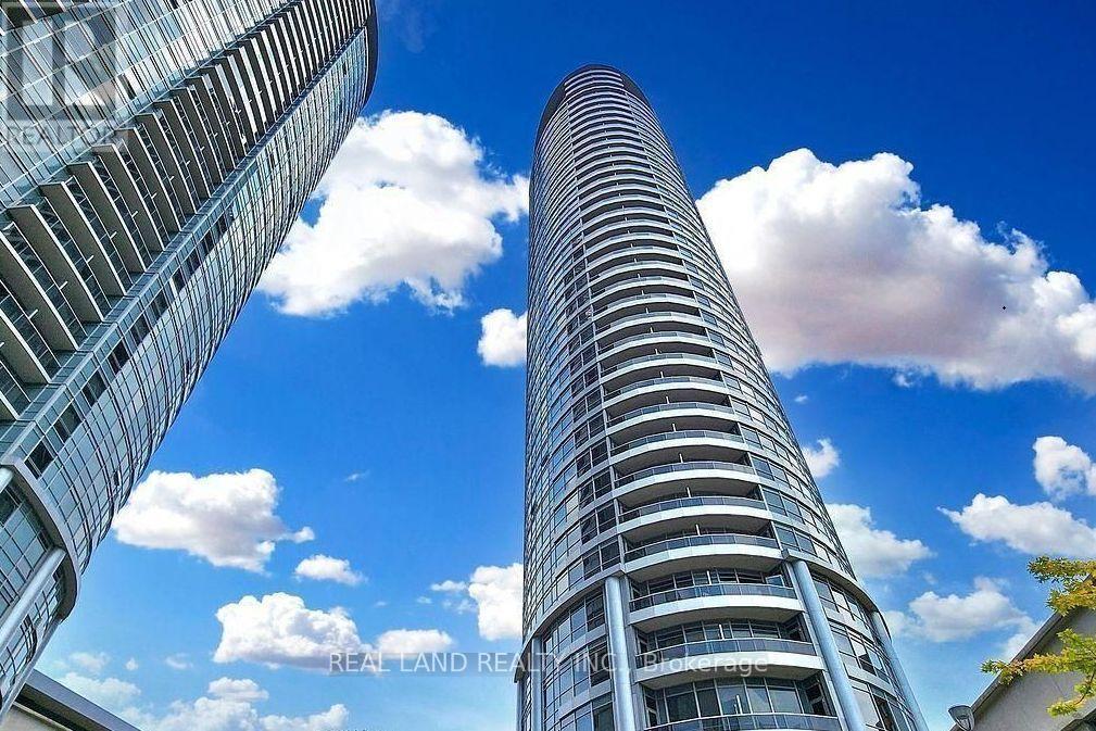 2909 - 125 VILLAGE GREEN SQUARE