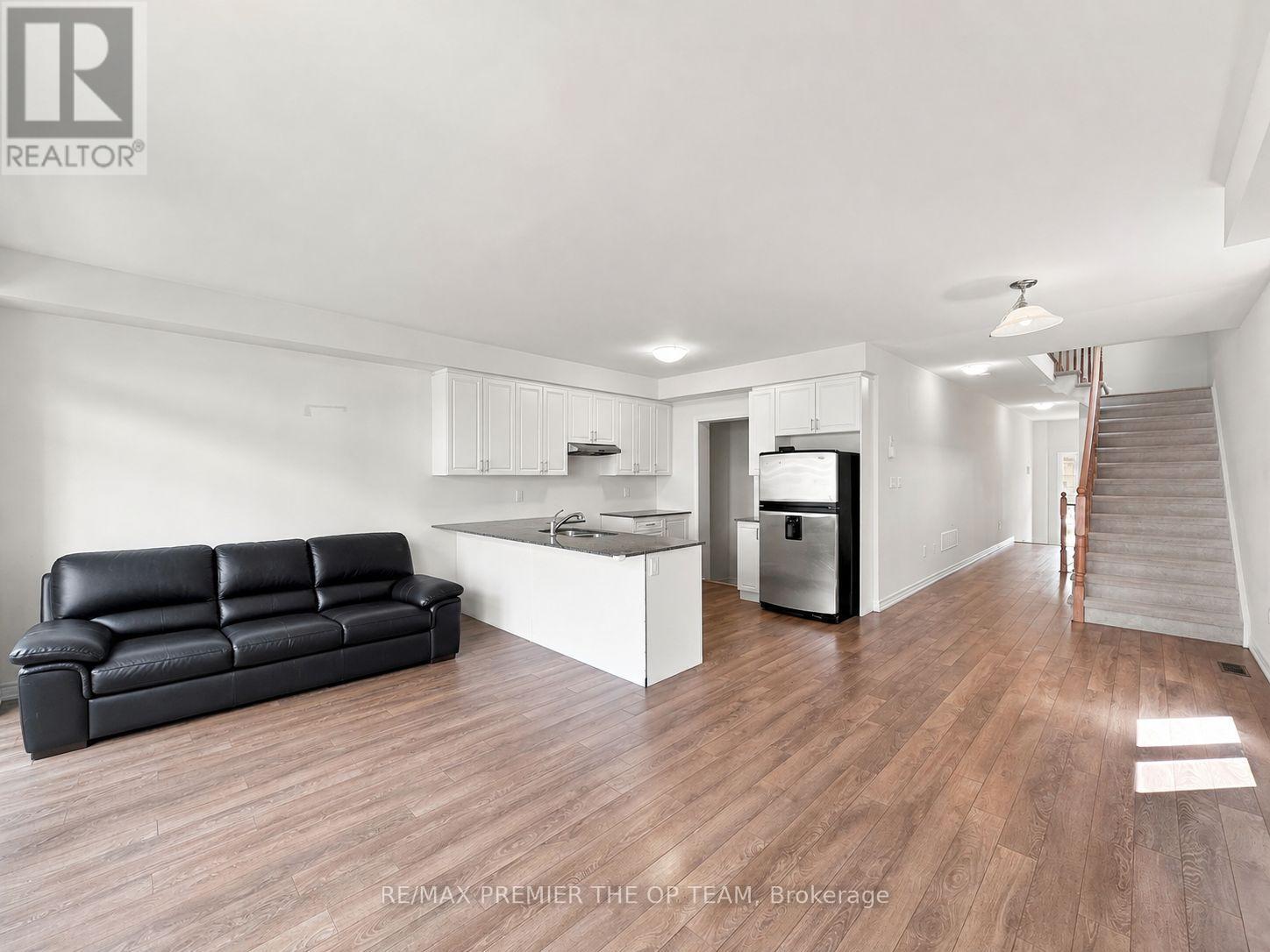 116 Molozzi Street, Erin, Ontario  N0B 1T0 - Photo 6 - X13669176