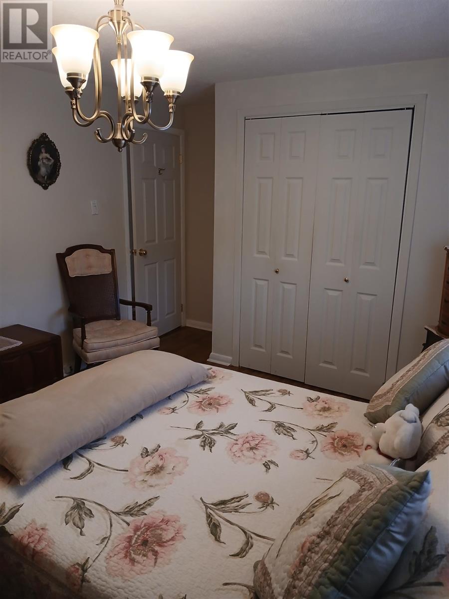 45 Poplar Rd, Elliot Lake, Ontario  P5A 2J4 - Photo 5 - SM261924