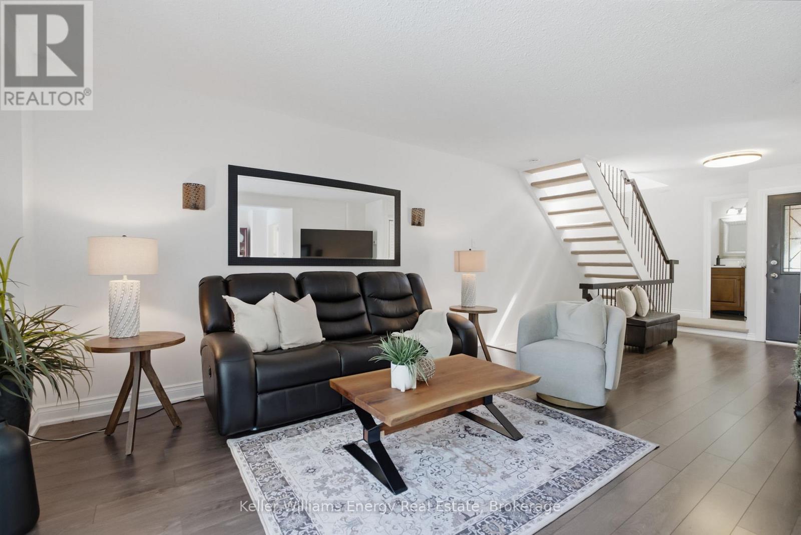 25 Habitant Crescent, Whitby, Ontario  L1P 1E1 - Photo 9 - E13676340
