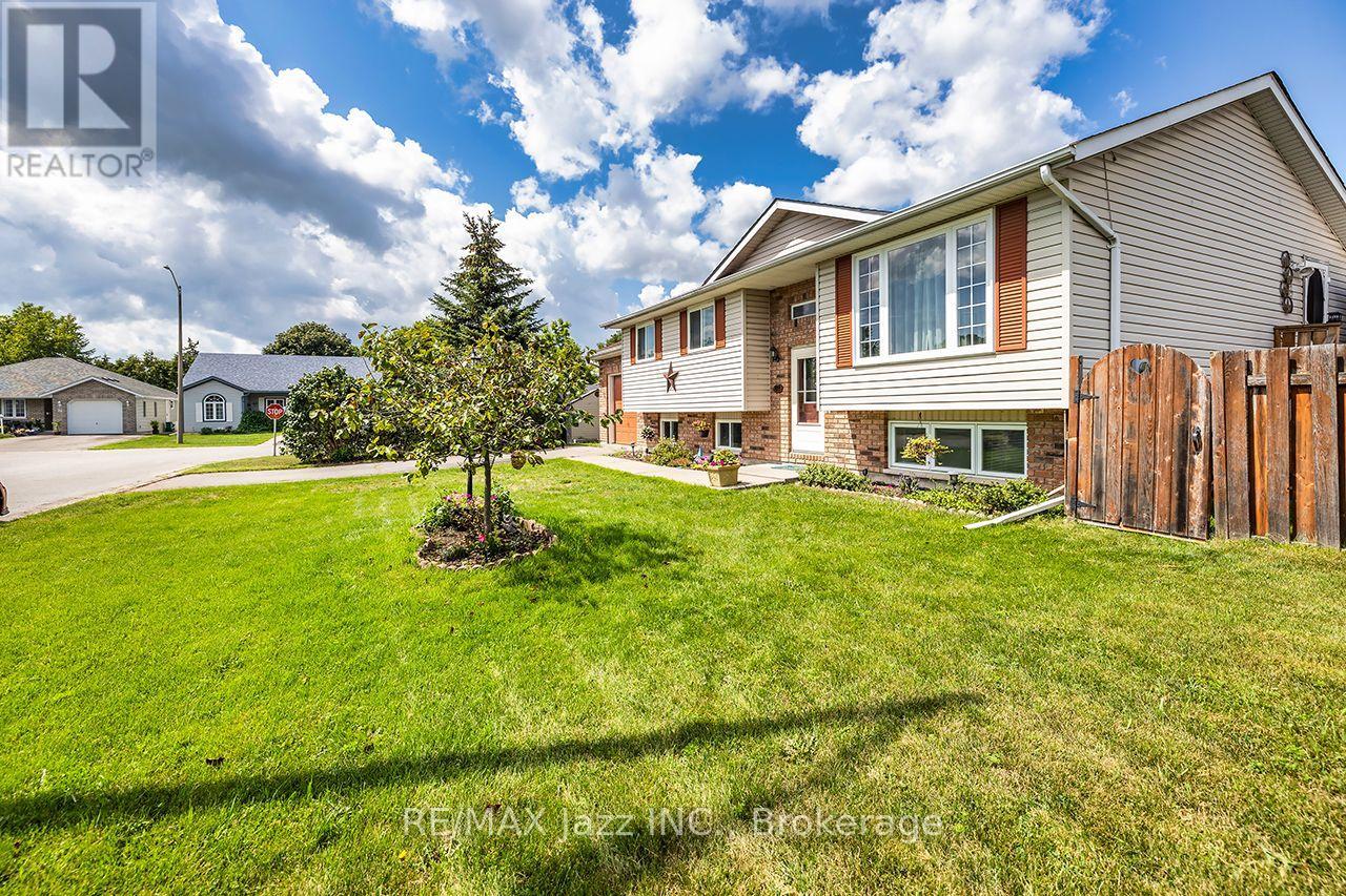 24 Glenn Drive, Quinte West, Ontario  K8V 6E3 - Photo 3 - X13676394