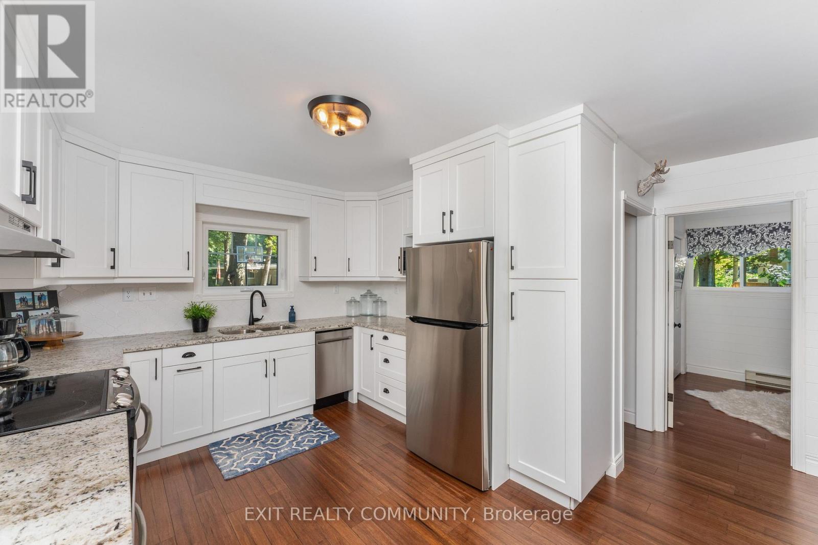 9871 Phoebe Lane N, Lambton Shores, Ontario  N0N 1J2 - Photo 6 - X13676420