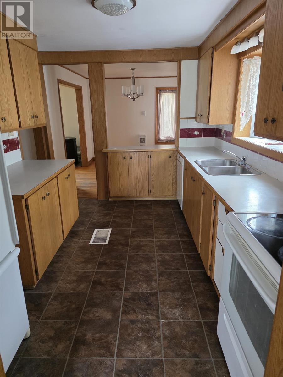 58 Laurier Ave, Terrace Bay, Ontario  P0T 2W0 - Photo 2 - TB2601710