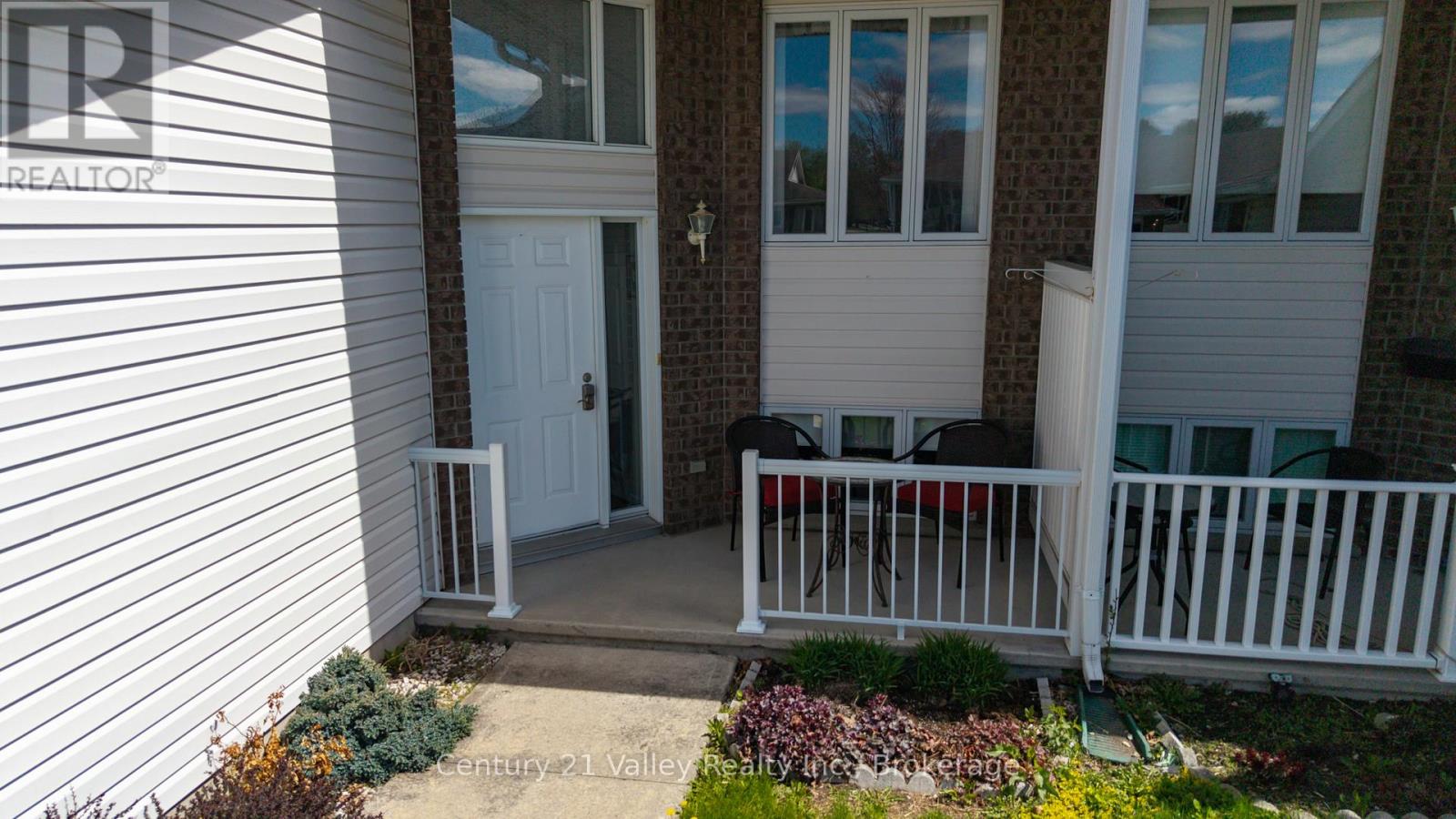 439 Mayhew Street, Renfrew, Ontario  K7V 4L4 - Photo 3 - X13676406
