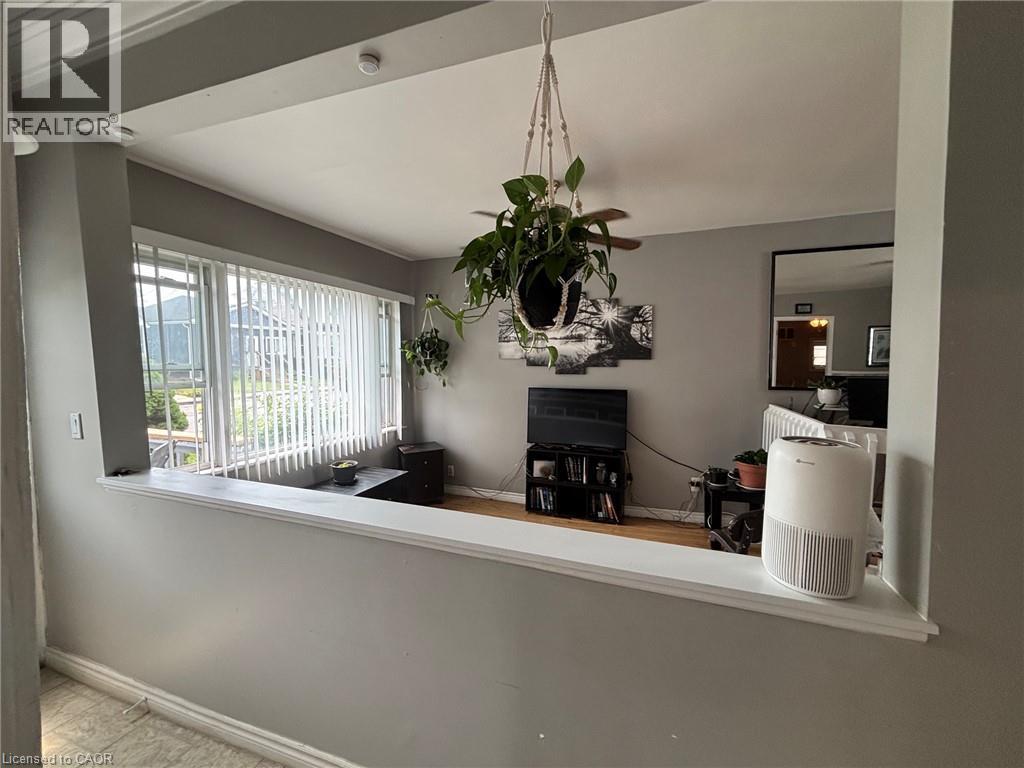 49 Highland Avenue, Hamilton, Ontario  L8L 1Z2 - Photo 3 - 40851594