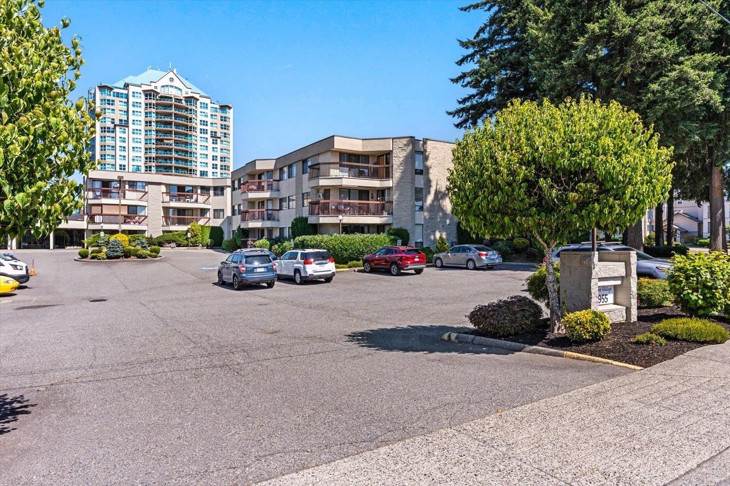 323 31955 Old Yale Road, Abbotsford, British Columbia  V2T 4N1 - Photo 3 - R3155420