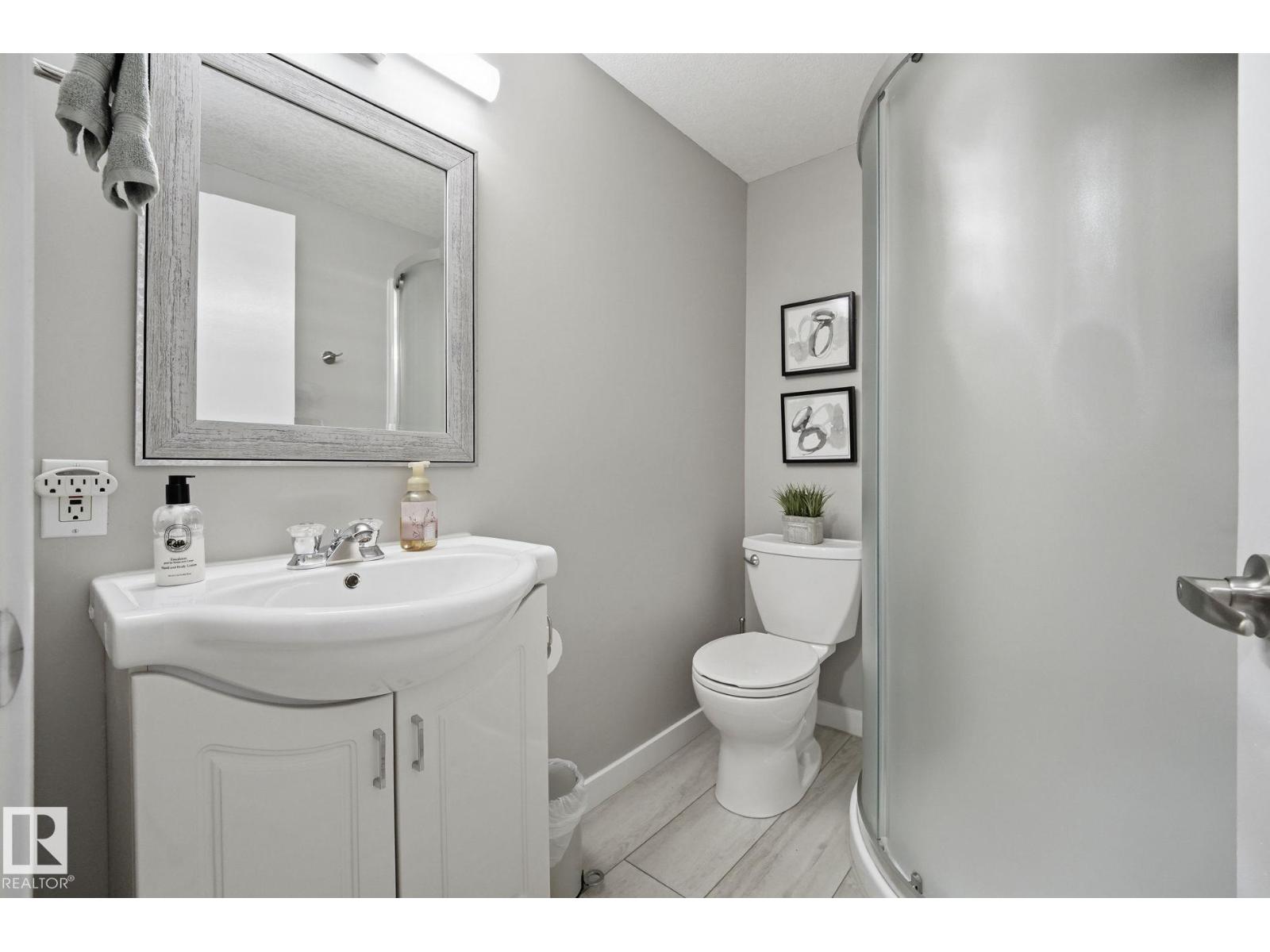 10528 45 St Nw Nw, Edmonton, Alberta  T6A 1X5 - Photo 32 - E4503835