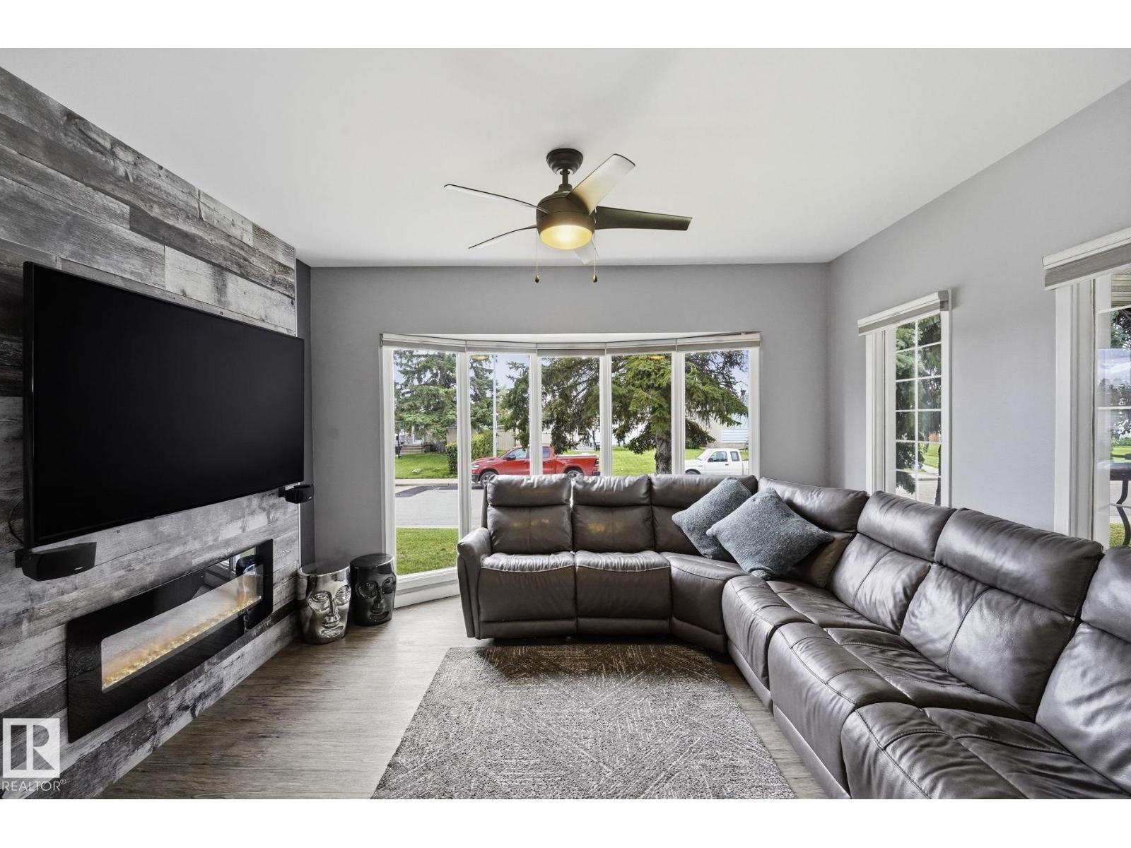 10528 45 St Nw Nw, Edmonton, Alberta  T6A 1X5 - Photo 6 - E4503835