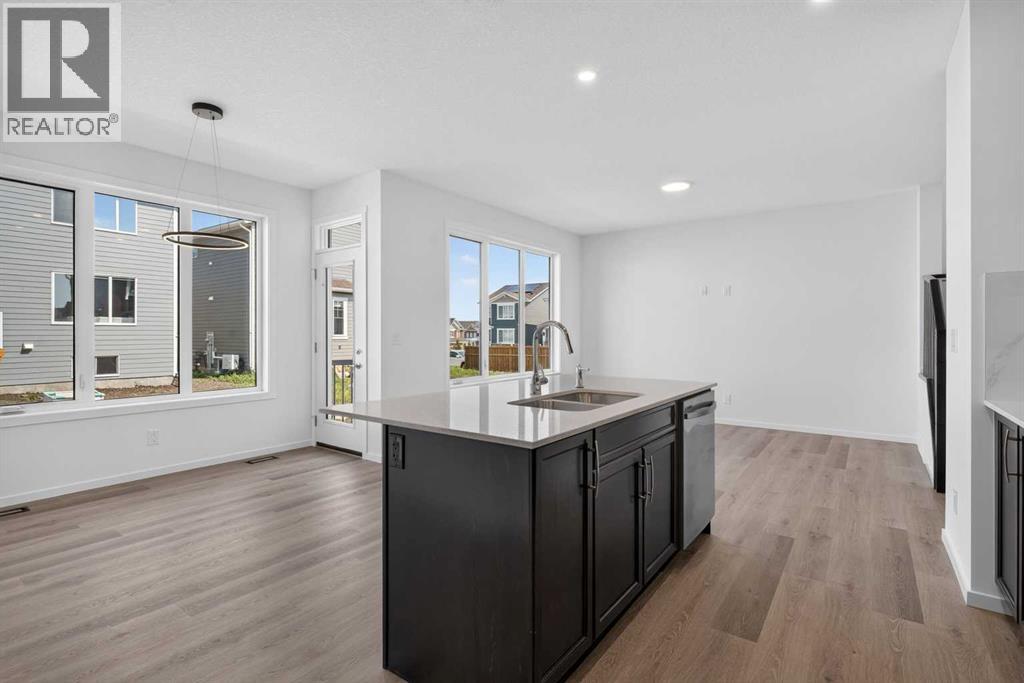 110 Yorkstone Villas SW, Calgary, Alberta  T2X 6J7 - Photo 9 - A2334118