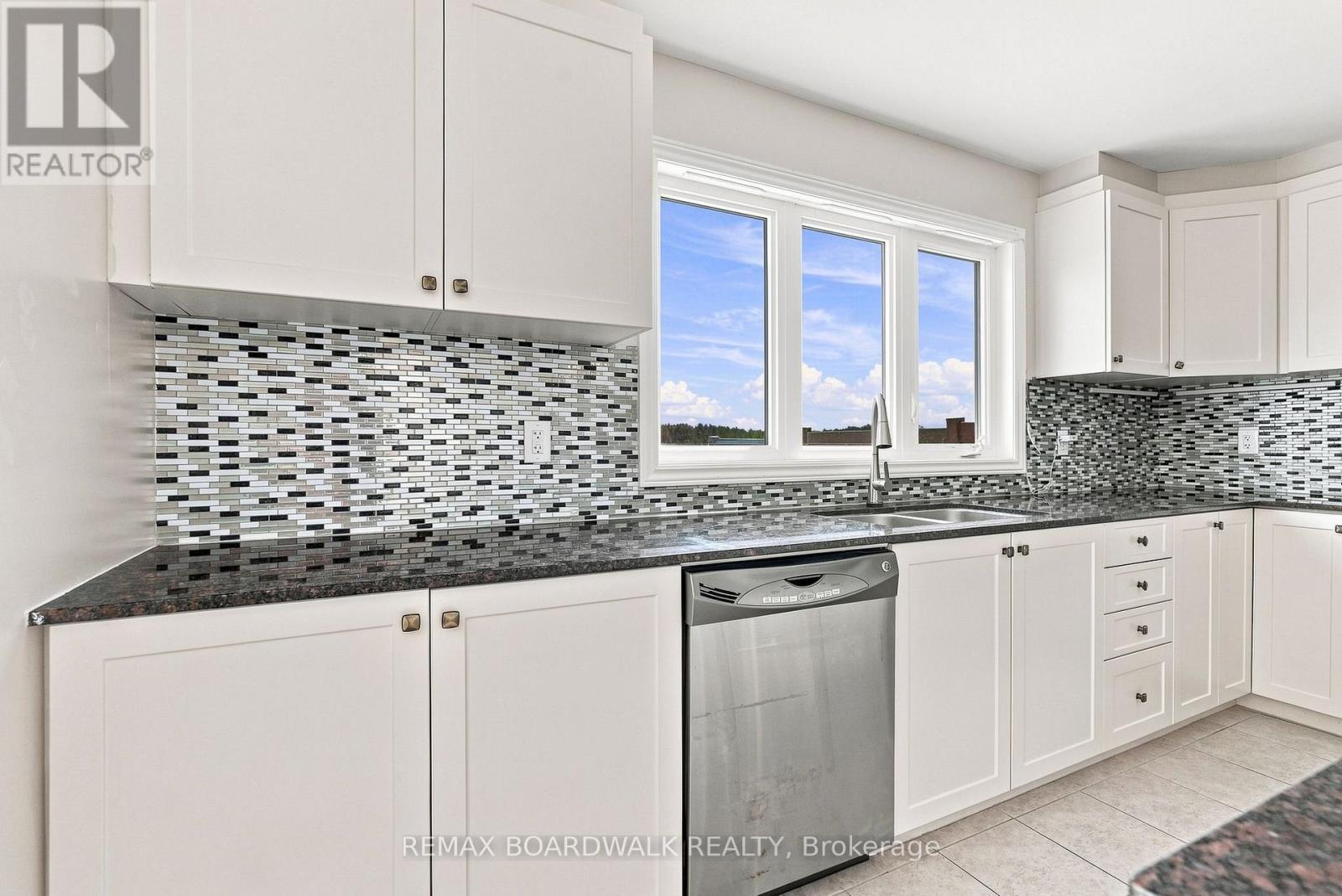 355 Sweetclover Way, Ottawa, Ontario  K4A 1E6 - Photo 17 - X13676316