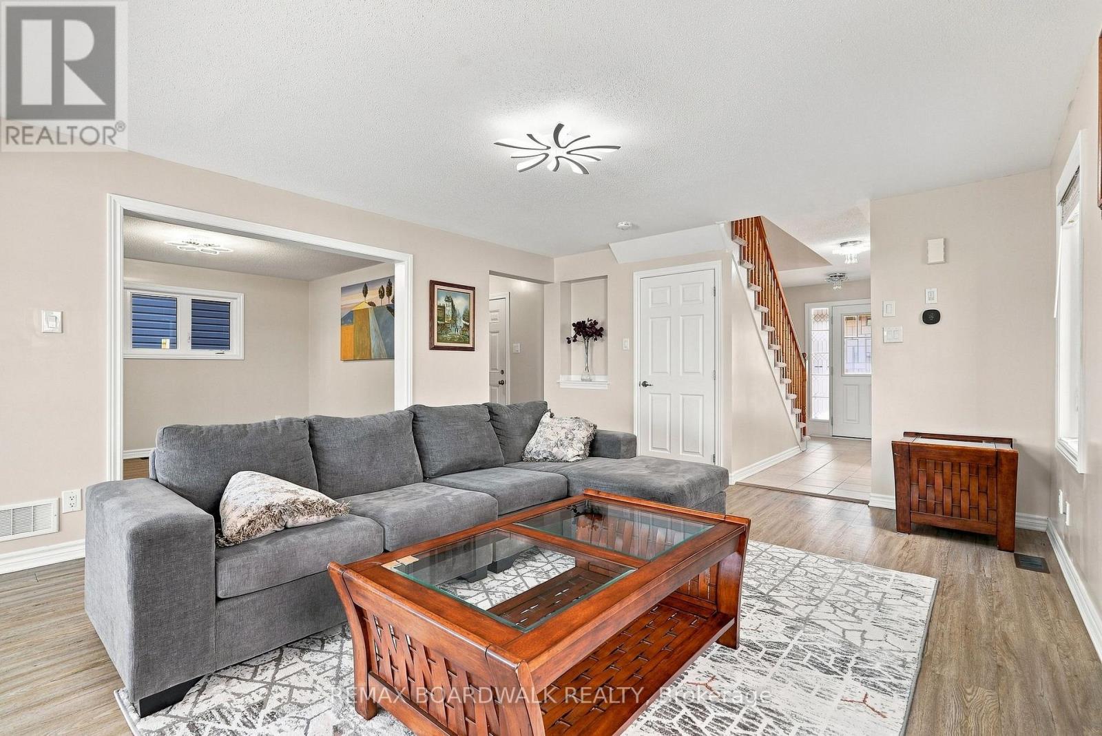 355 Sweetclover Way, Ottawa, Ontario  K4A 1E6 - Photo 6 - X13676316