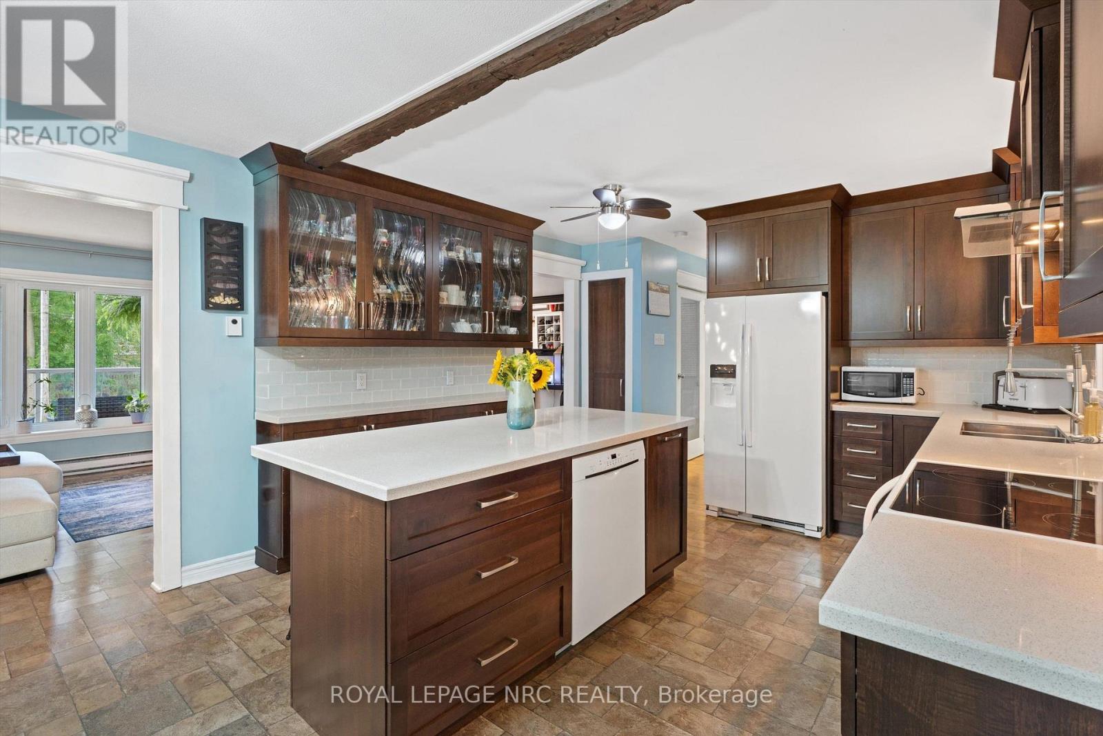 11 Connaught Avenue, Thorold (Port Robinson), Ontario  L0S 1K0 - Photo 13 - X13676366
