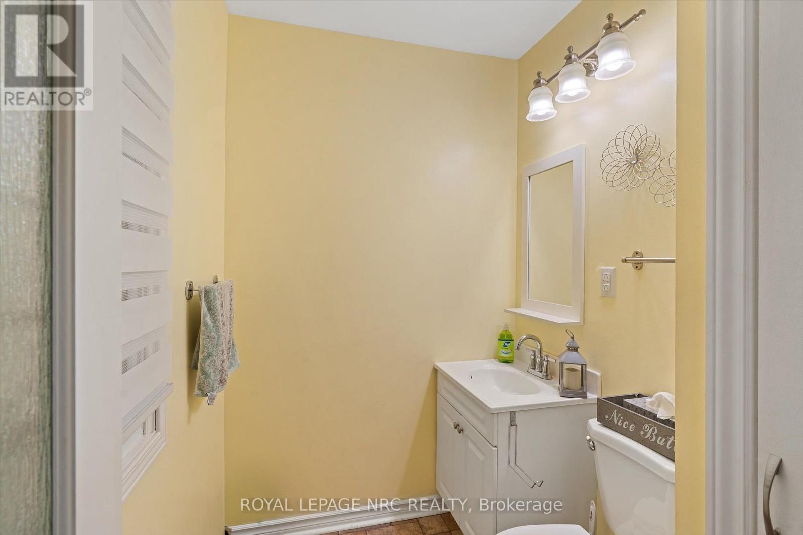 11 Connaught Avenue, Thorold (Port Robinson), Ontario  L0S 1K0 - Photo 15 - X13676366
