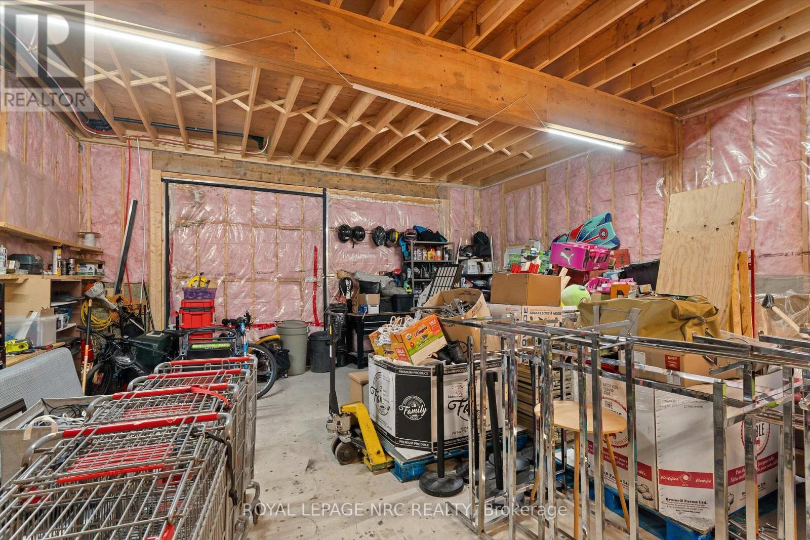 11 Connaught Avenue, Thorold (Port Robinson), Ontario  L0S 1K0 - Photo 33 - X13676366