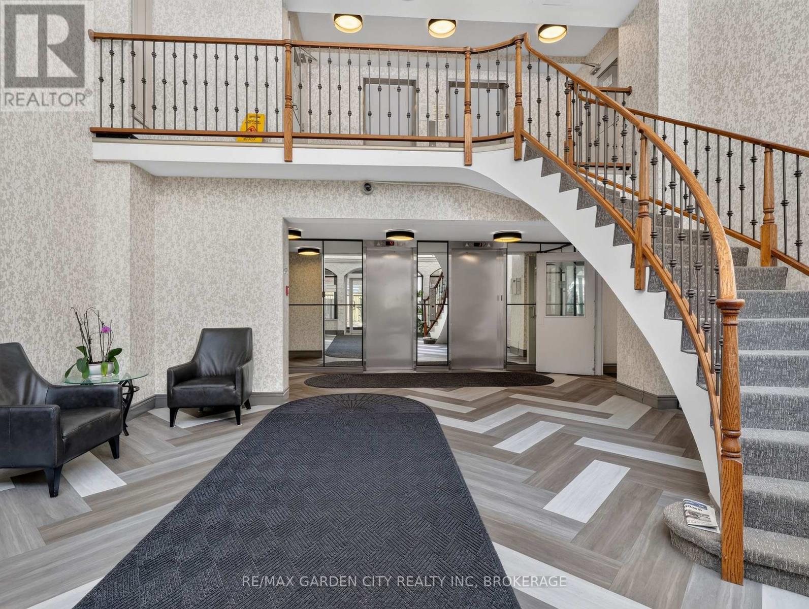 701 - 359 Scott Street N, St. Catharines, Ontario  L2N 2G5 - Photo 2 - X13676452