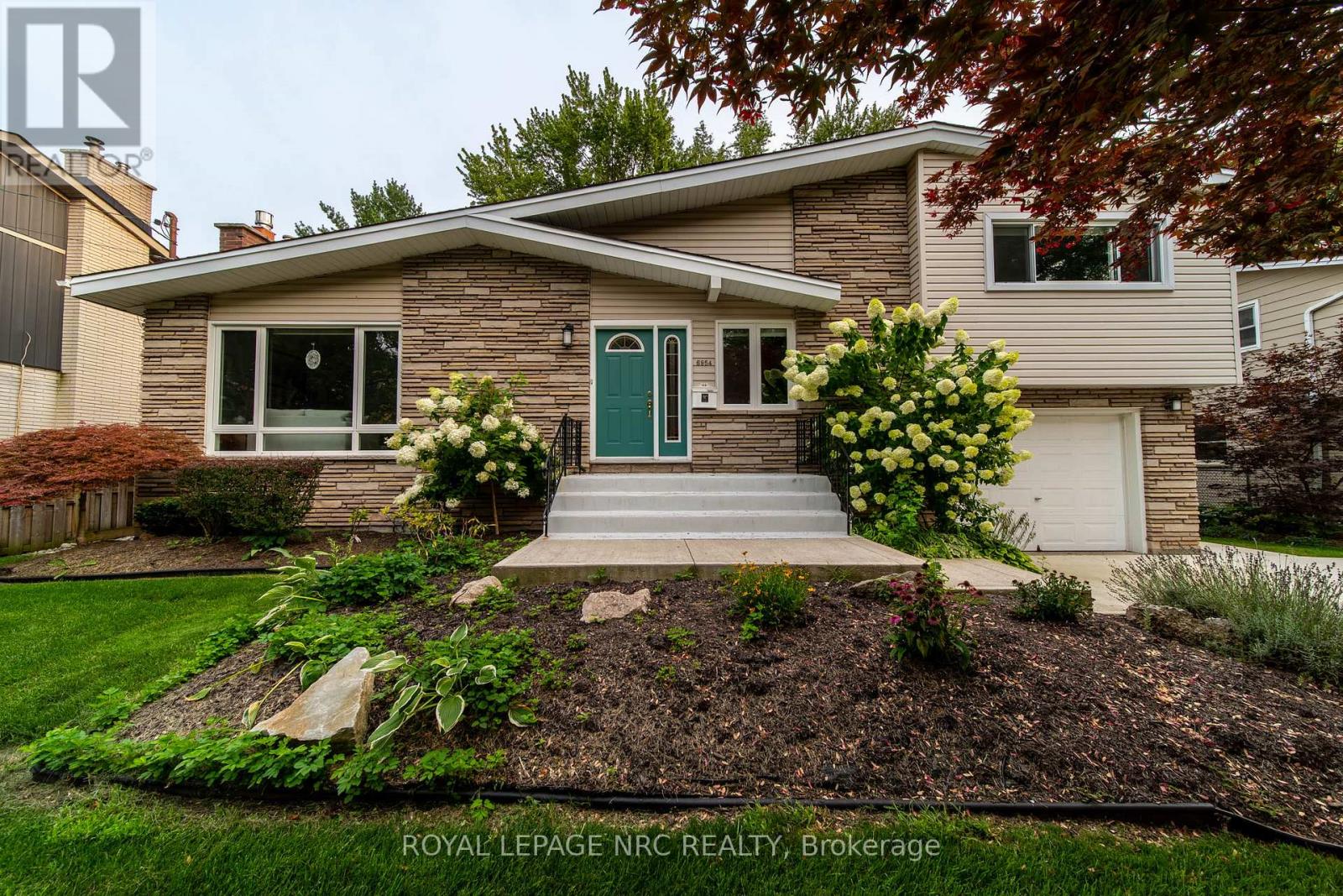 6954 Coach Drive, Niagara Falls, Ontario  L2G 2J1 - Photo 1 - X13676456