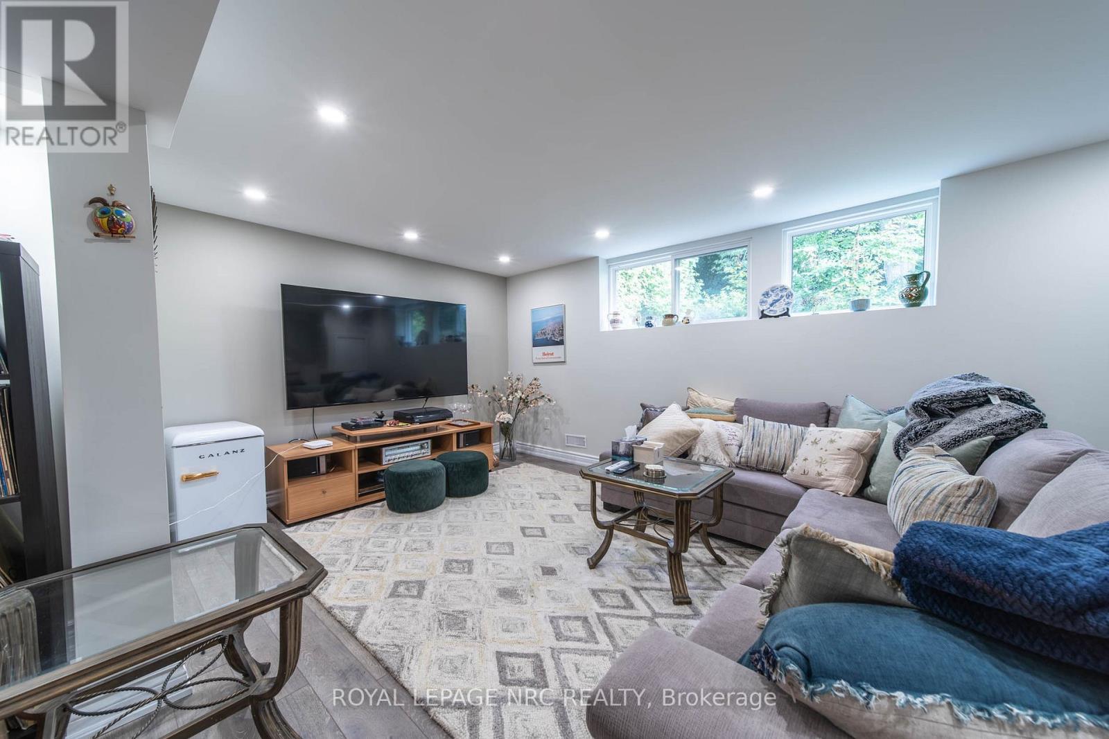 6954 Coach Drive, Niagara Falls, Ontario  L2G 2J1 - Photo 11 - X13676456