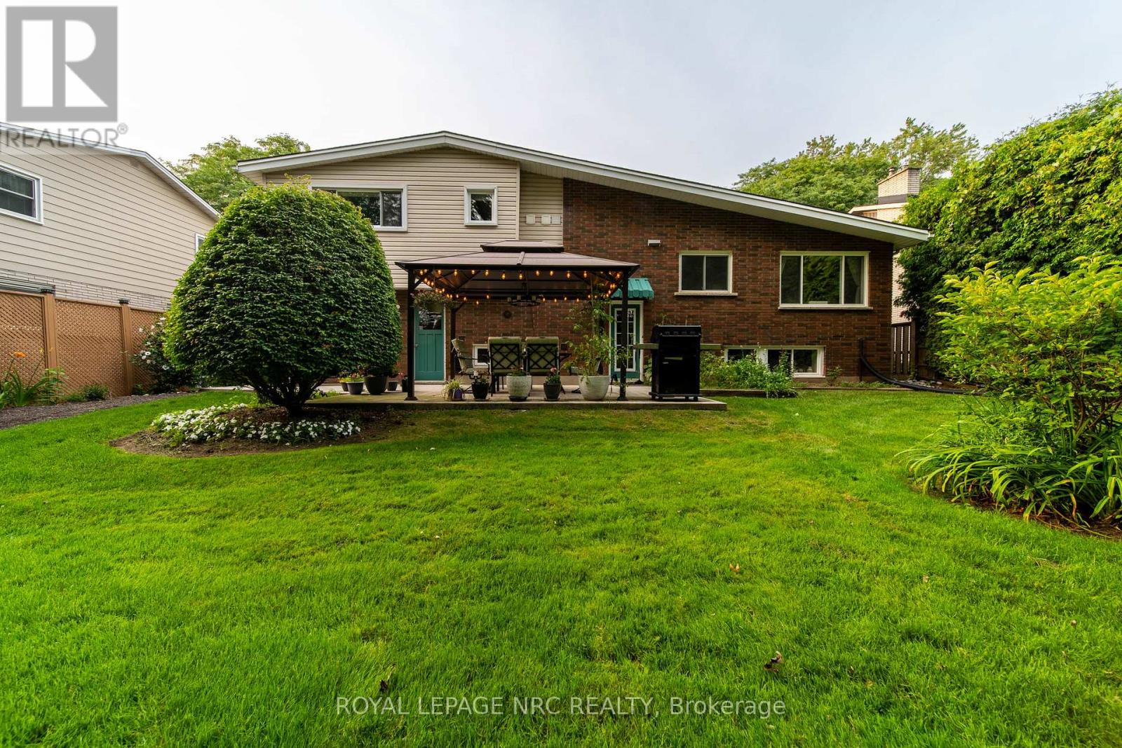 6954 Coach Drive, Niagara Falls, Ontario  L2G 2J1 - Photo 19 - X13676456