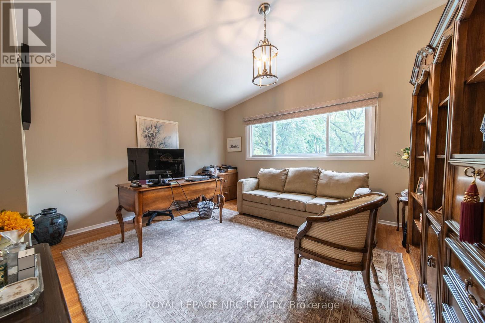 6954 Coach Drive, Niagara Falls, Ontario  L2G 2J1 - Photo 8 - X13676456
