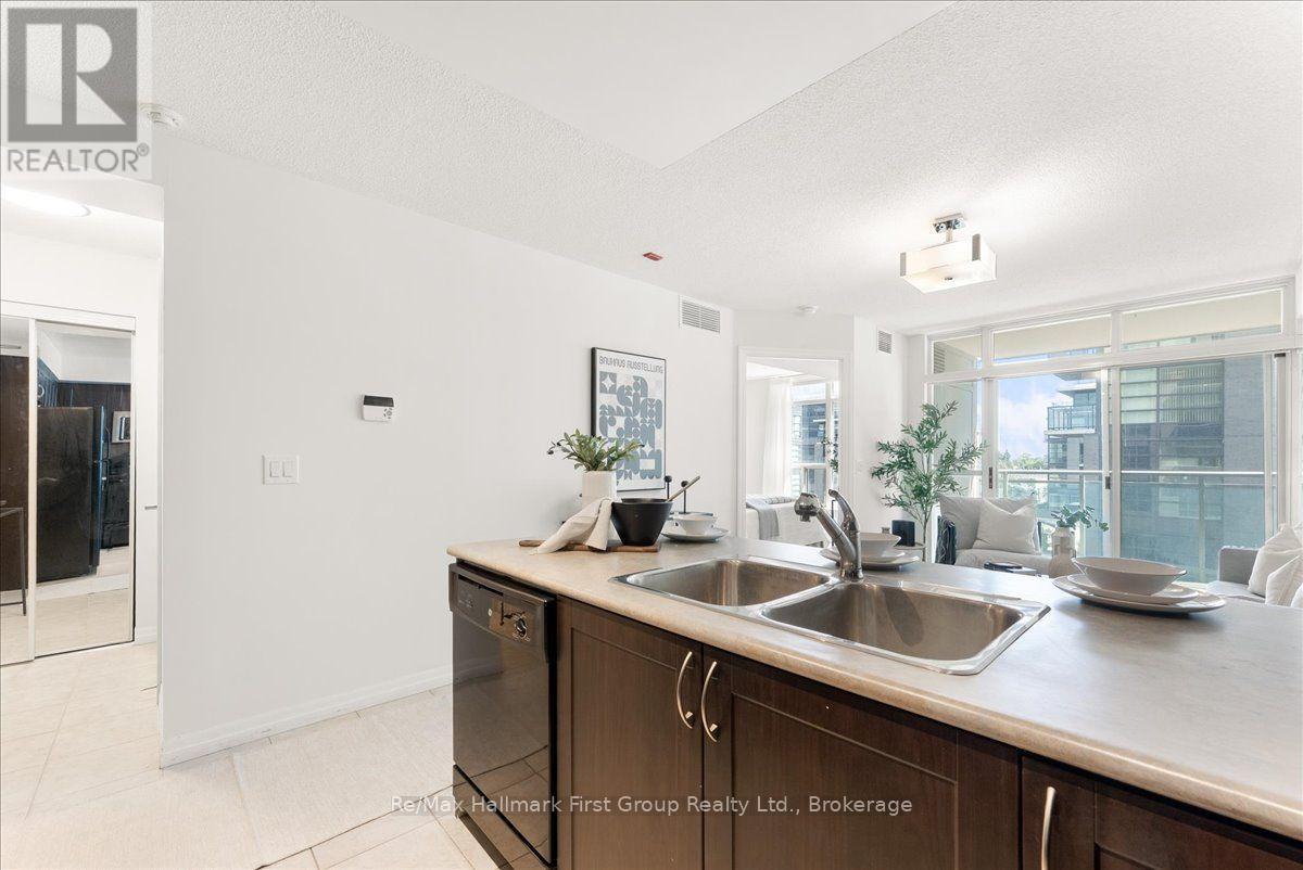 302 - 1600 Charles Street, Whitby, Ontario L1N 0G4 - Photo 8 - E13676346