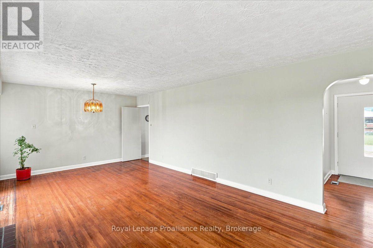 120 Sidney Crescent, Quinte West, Ontario  K0K 1E0 - Photo 13 - X13675440