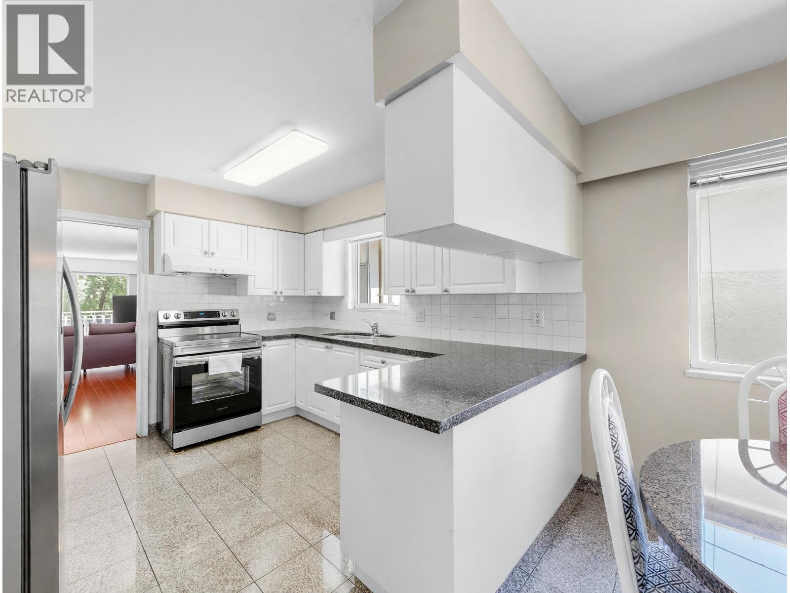 245 W 63rd Avenue, Vancouver, British Columbia  V5X 2H9 - Photo 14 - R3155796