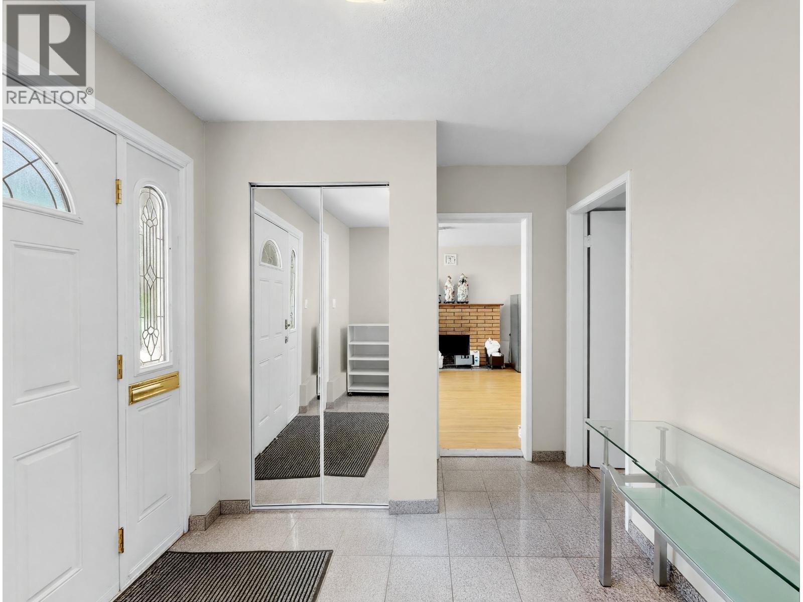 245 W 63rd Avenue, Vancouver, British Columbia  V5X 2H9 - Photo 3 - R3155796
