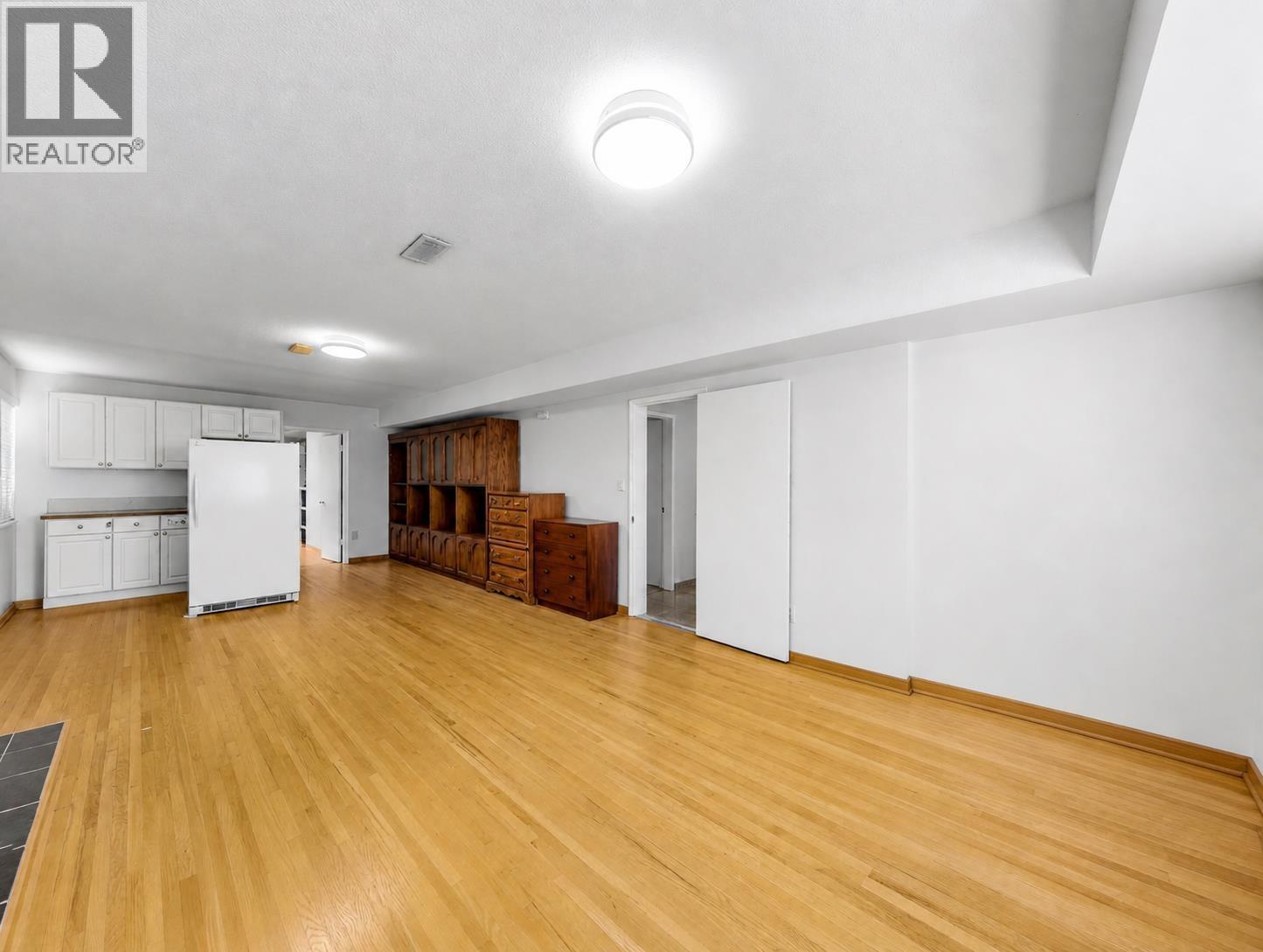 245 W 63rd Avenue, Vancouver, British Columbia  V5X 2H9 - Photo 4 - R3155796