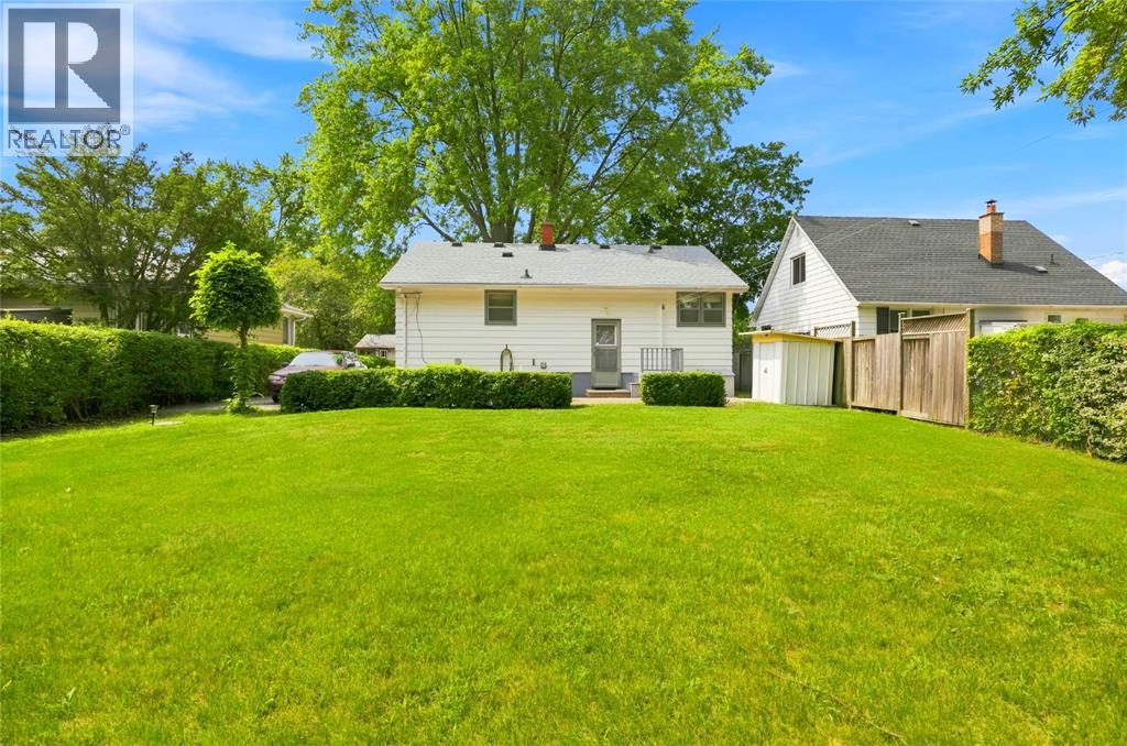 1196 Carr Street, Sarnia, Ontario  N7S 3A4 - Photo 3 - 26019865