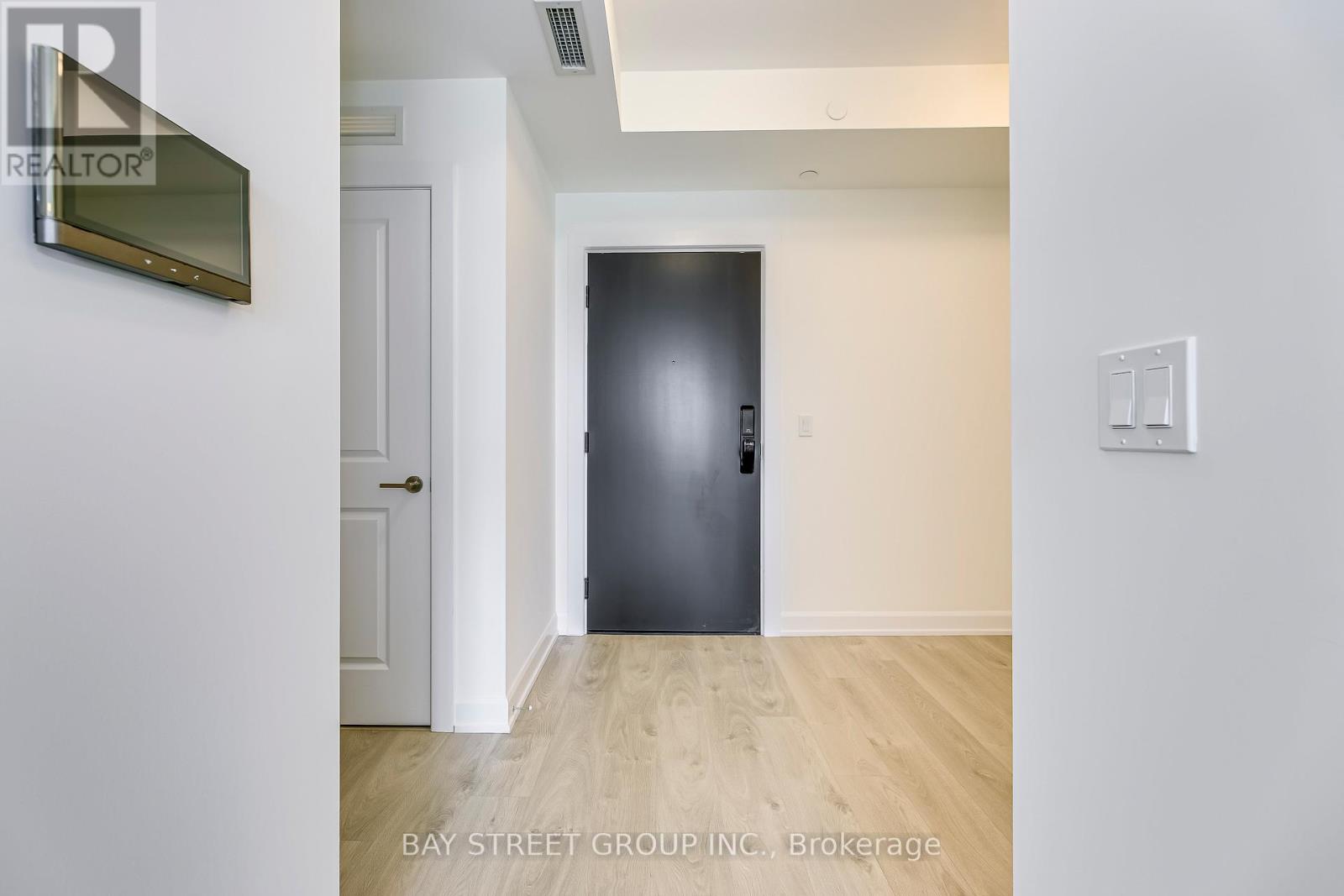520 - 3200 William Coltson Avenue, Oakville, Ontario  L6H 7C2 - Photo 7 - W13565656