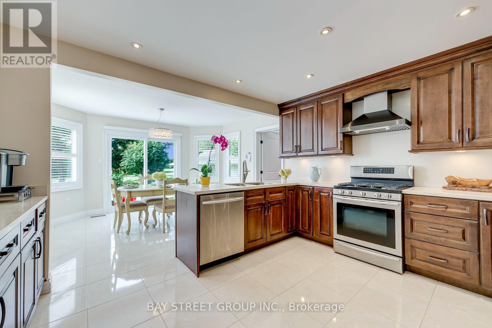 4177 Millcroft Park Drive, Burlington, Ontario  L7M 3V2 - Photo 16 - W13675796