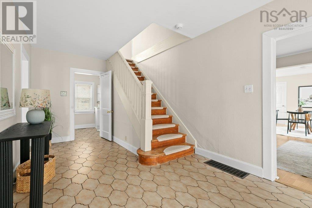 8 Emmerson Street, Bedford, Nova Scotia  B4A 1V7 - Photo 12 - 202610075