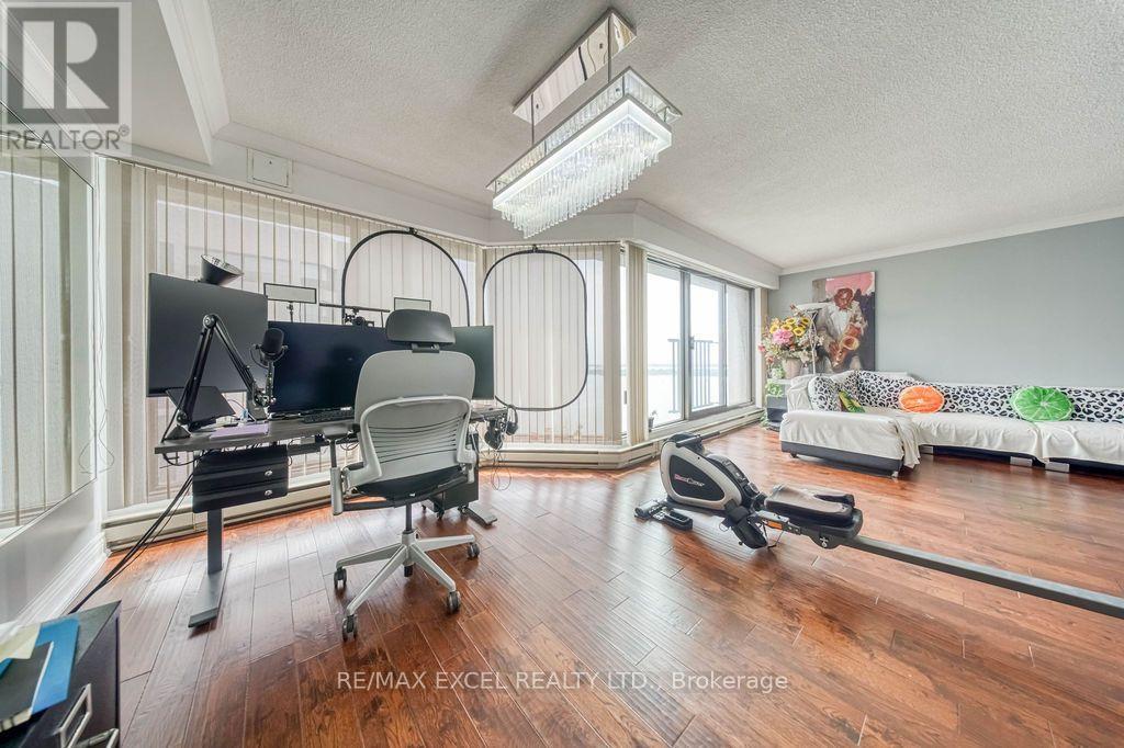 3403 - 65 Harbour Square, Toronto, Ontario  M5J 2L4 - Photo 12 - C13676328