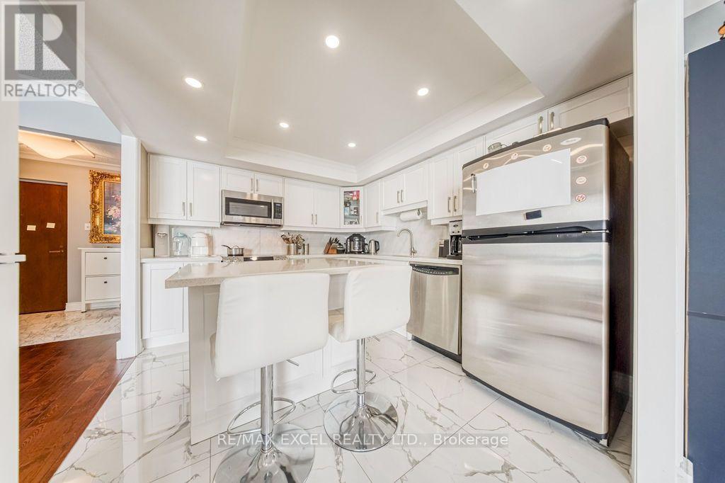 3403 - 65 Harbour Square, Toronto, Ontario  M5J 2L4 - Photo 14 - C13676328