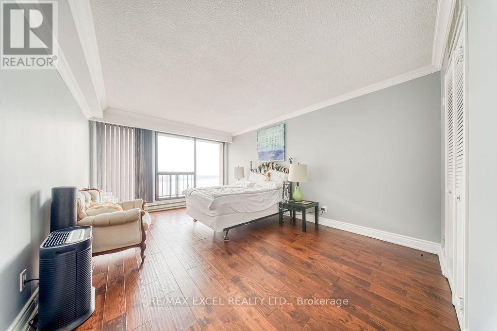 3403 - 65 Harbour Square, Toronto, Ontario  M5J 2L4 - Photo 18 - C13676328