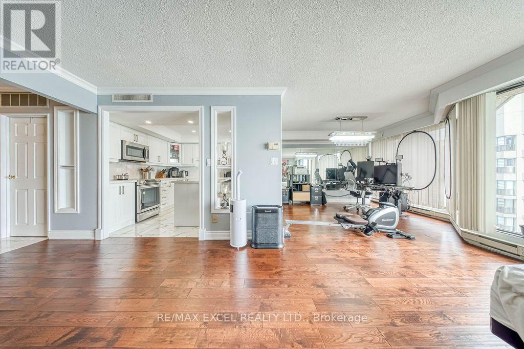 3403 - 65 Harbour Square, Toronto, Ontario  M5J 2L4 - Photo 8 - C13676328