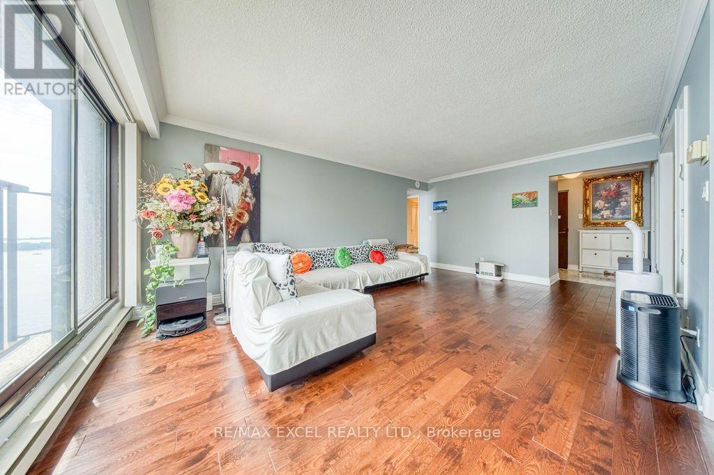 3403 - 65 Harbour Square, Toronto, Ontario  M5J 2L4 - Photo 9 - C13676328