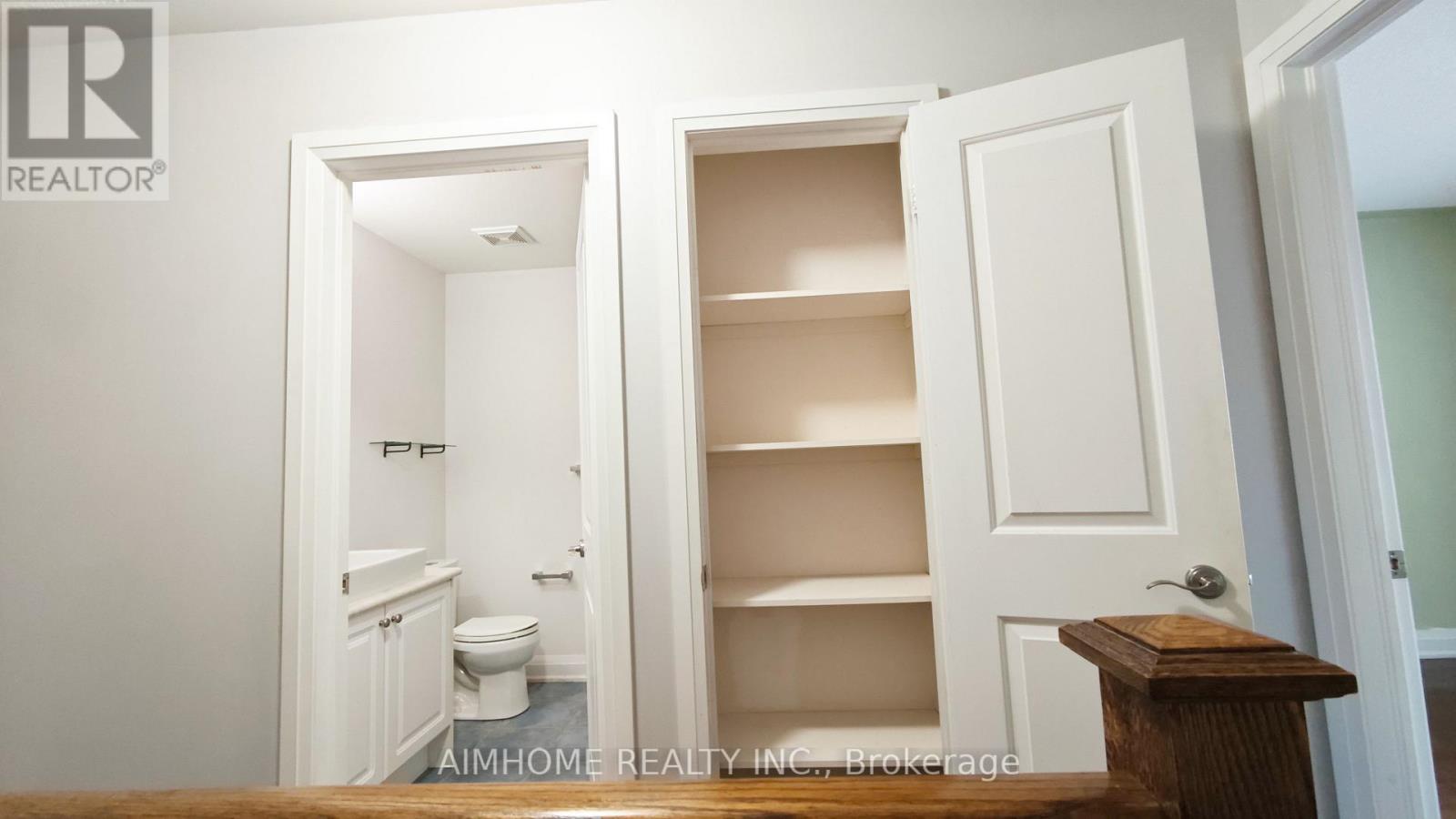 40 Raffeix Lane, Toronto, Ontario  M5A 0G5 - Photo 11 - C13676344
