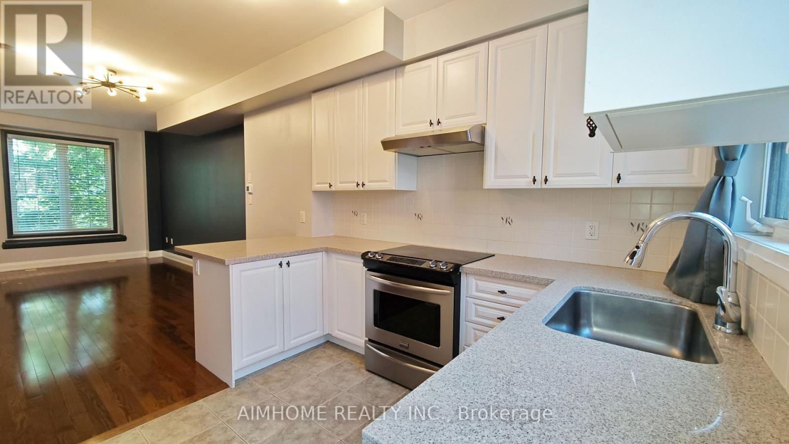 40 Raffeix Lane, Toronto, Ontario  M5A 0G5 - Photo 22 - C13676344